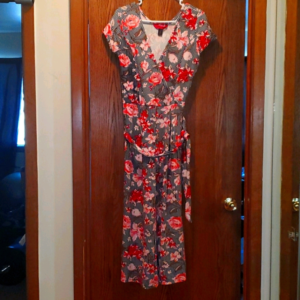 Stretchy Floral Jumpsuit